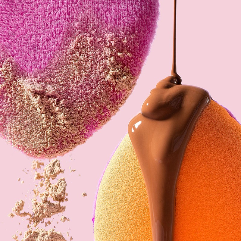 REAL TECHNIQUE Miracle 2-In-1 Powder Puff Duo