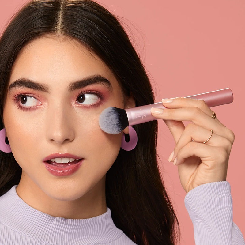 REAL TECHNIQUE TapeRed Cheek Brush